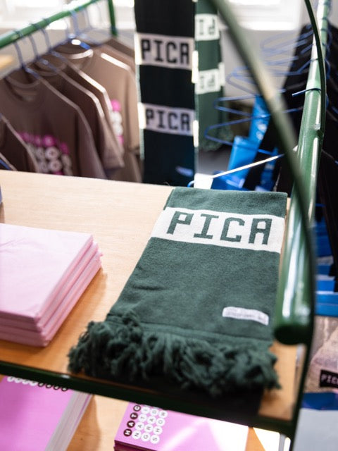 PICA Scarf
